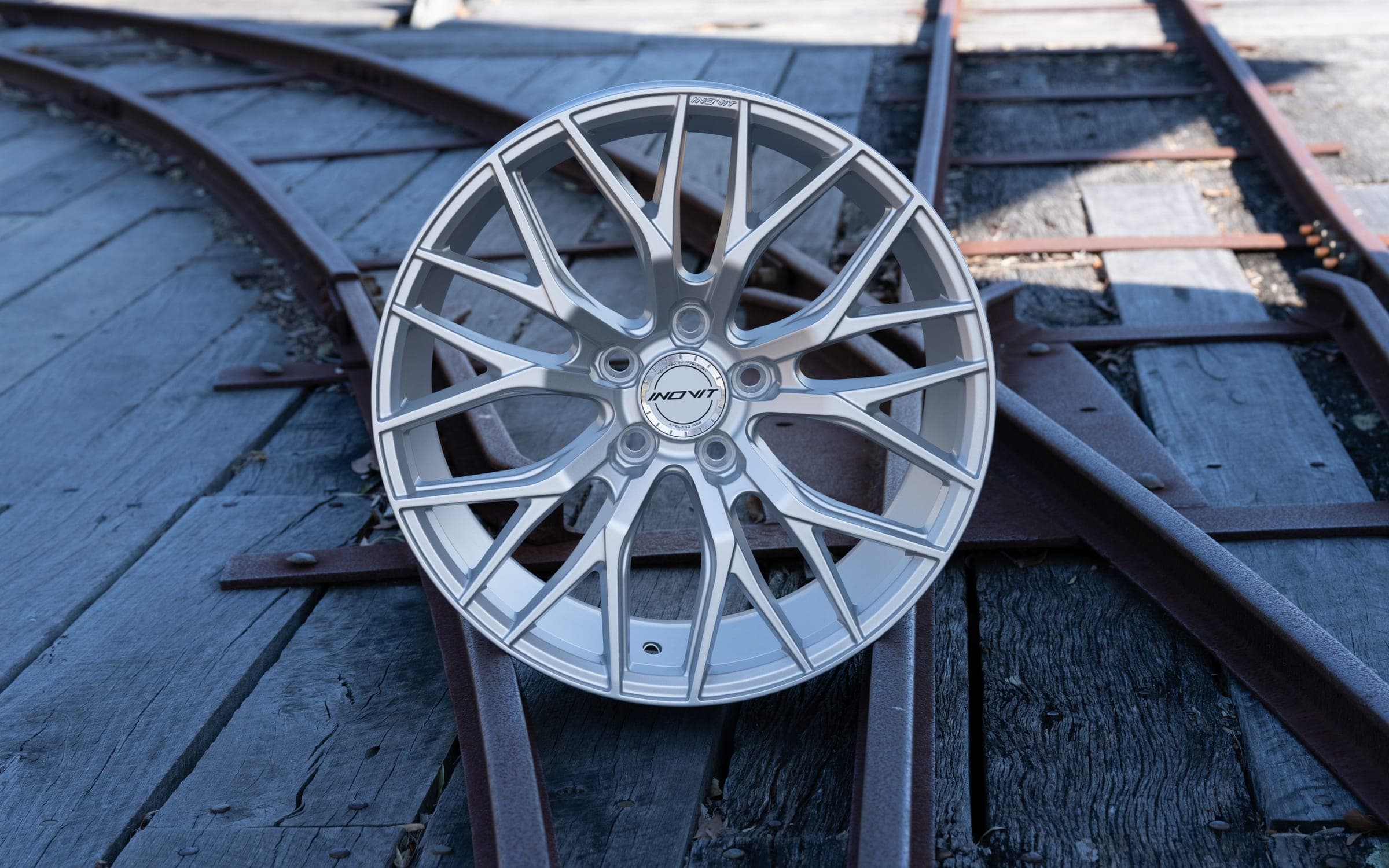 BLITZ — Silver Satin Lacquer