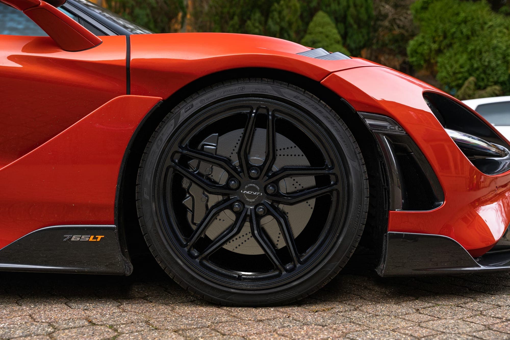 VECTOR III on McLaren-765-LT-Spider